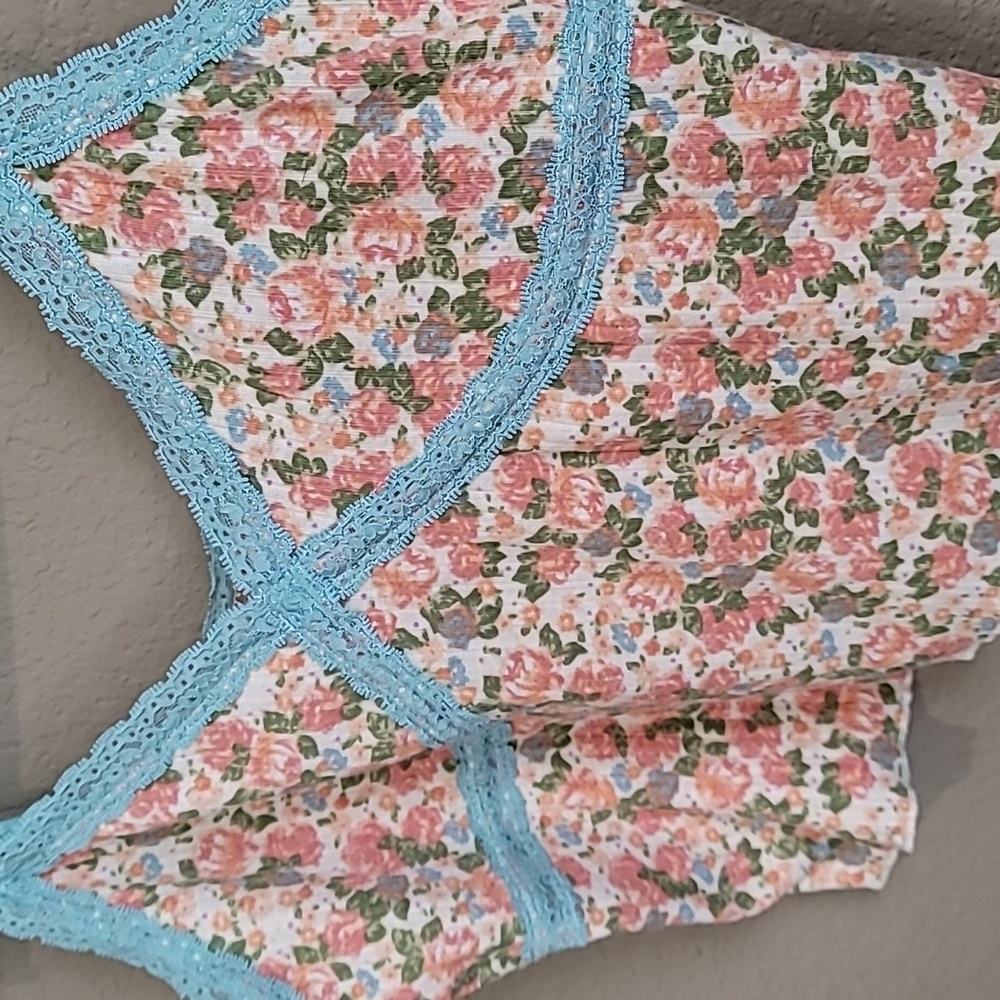 Floral Tank - Picture 2 of 5